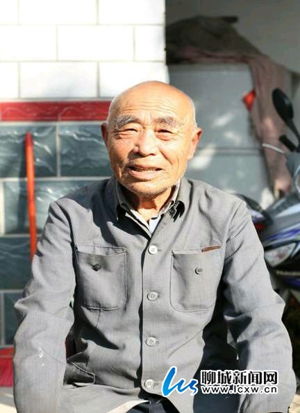 袁学坦.jpg